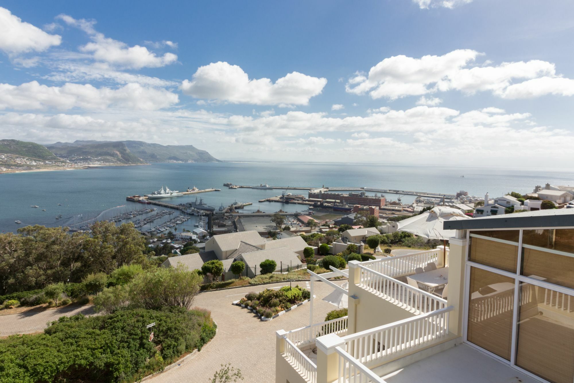 Penguin Palace Simonʼs Town Eksteriør bilde